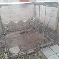 قفس جادار و مرتب جهت نگهداری مرغ و پرنده