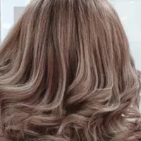 خدمات زیبایی در سالن هلن