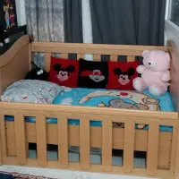 تخت بچه|تخت و صندلی بچه|بومهن, |دیوار