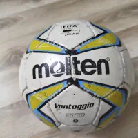 توپ فوتبال مولتن