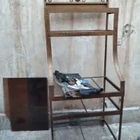 یک عدد میز تلویزیون پنج طبقه سالم وزن ۳۵کیلو