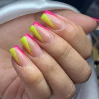 اف ویژه خدمات و آموزش ناخن|خدمات آرایشگری و زیبایی|شاهینشهر, نظامی|دیوار