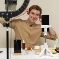 آموزش تولید محتوای حرفه ای (فقط با گوشی)|خدمات آموزشی|بوشهر, |دیوار