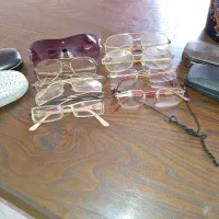 عینکهای قدیمی باشیشه