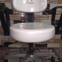 صندلی کاملا نو