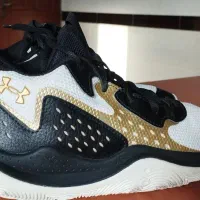 کفش بسکتبال