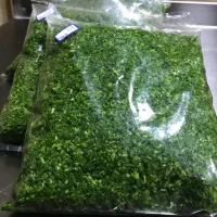 سبزی خرد شده توسط دستگاه صنعتی