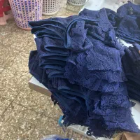 وسط کار خانم
