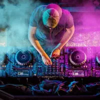 اجرای دیجی مراسم تولد دورهمی dj  آموزش دی جی