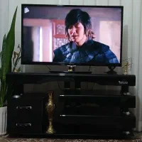 تلویزیون ۴۰ اینچ هایسنس