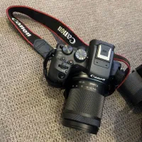 دوربین کنونr10