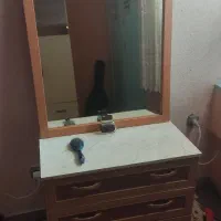 دراور سه کشوئه با آینه