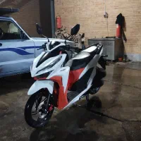 کلیک نیرو موتور ۱۵۰ سفید نارنجی