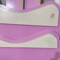 تخت نوجوان جوان دخترانه