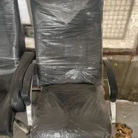 دو عدد صندلی مدیریتی سالم و میز های عسلی با شیشه|صندلی و نیمکت|مشهد, رضاشهر|دیوار