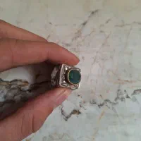 انگشتر نقره رکاب دست ساز زمرد