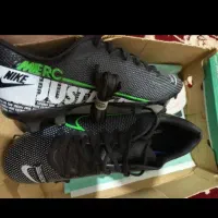 کفش چمن استوک مایل به معاوضه هستم