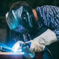انجام کلیه خدمات جوشکاری سیار