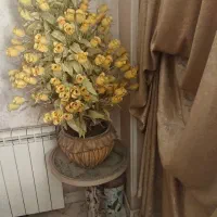 گل مصنوعی با گلدان