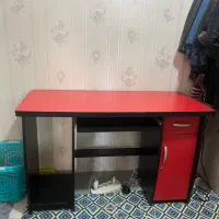 میز کامپیوتر و لپ تاپ