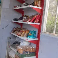 فروشنده خانم