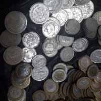 تعدادی سکه ۲۵ریالی وشاهنشاهی
