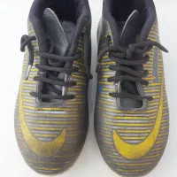 کفش فوتبال و کفش اسپرت بچه گانه