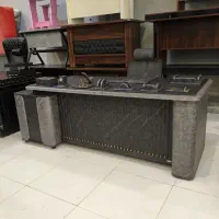 تولید انواع میز های مدیریت