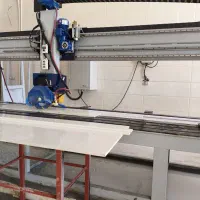 خدمات برش و ساخت صفحات کابینت کوارتز