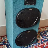 یک عدد اسپیکر دست ساز