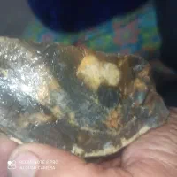 سنگ حقیق و سنگهای جذاب