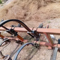 یک عدد پنجه غازی برزیلی|ماشین‌آلات صنعتی|کنار تخته و کمار, |دیوار