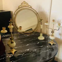 آینه و شمعدان برنزی