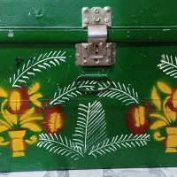 صندوقچه آهنی  برای وسایل