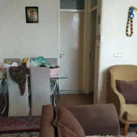 رهن کامل یا با اجازه ، طبقه اول روی همکف|اجارهٔ خانه و ویلا|شیراز, صاحب الزمان|دیوار
