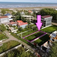 زمین ساحلی قواره 4 دریا درکوچه ای پراز ویلاهای شیک