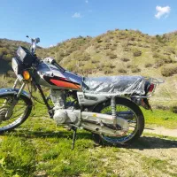 موتور۱۲۵‌مدارک‌دار‌