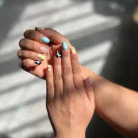 ترمیم و کاشت ناخن تهرانسر