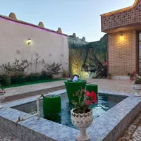 اقامتگاه بومگردی فاروق|اجارهٔ کوتاهمدت ویلا و باغ|شیراز, باغ تخت|دیوار