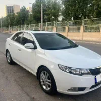 سراتو مدل ۹۷ بی رنگ