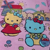 فرش ولوستر ومیز تحریر اتاق کودک ونوجوان