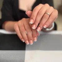 کاشت ناخن به صورت حرفه ای|خدمات آرایشگری و زیبایی|رویان, |دیوار
