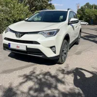 TOYOTA RAV4 2017
