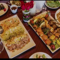 کار داخل آشپزخونه