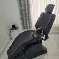 صندلی اصلاح یا میکاپ|آرایشگاه و سالن‌های زیبایی|چالوس, |دیوار