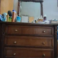میز ارایش و تخت و پا تختی|تخت و سرویس خواب|شیراز, پودنک|دیوار