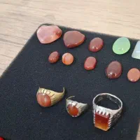 تعدادی سنگ و تسبیح عقیق