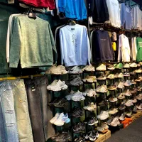 واگذاری فوری بوتیک جمهوری زیر قیمت فاکتور|اجارهٔ مغازه و غرفه|سقز, |دیوار