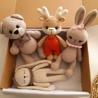 عروسک دستبافت