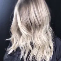 به چند مدل برای انجام رنگ و لایت تخصصی